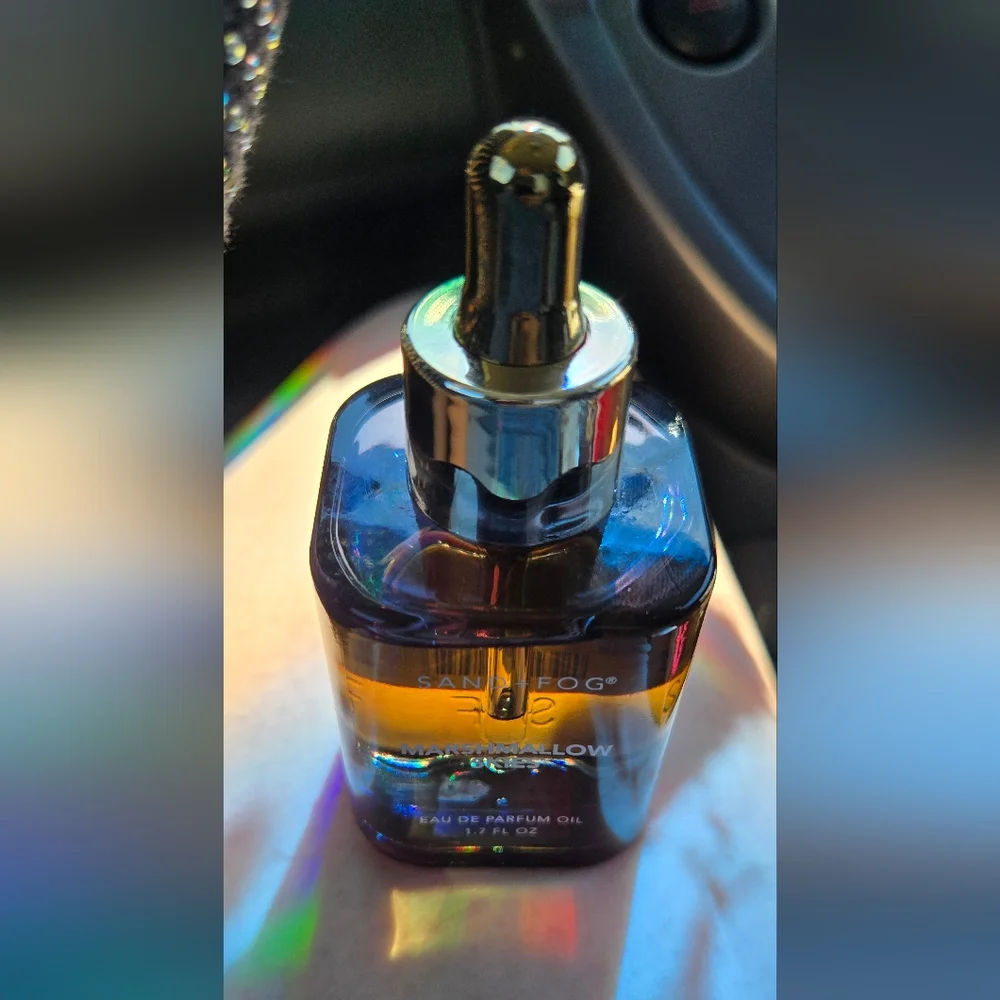 Sand + Fog fragrance top